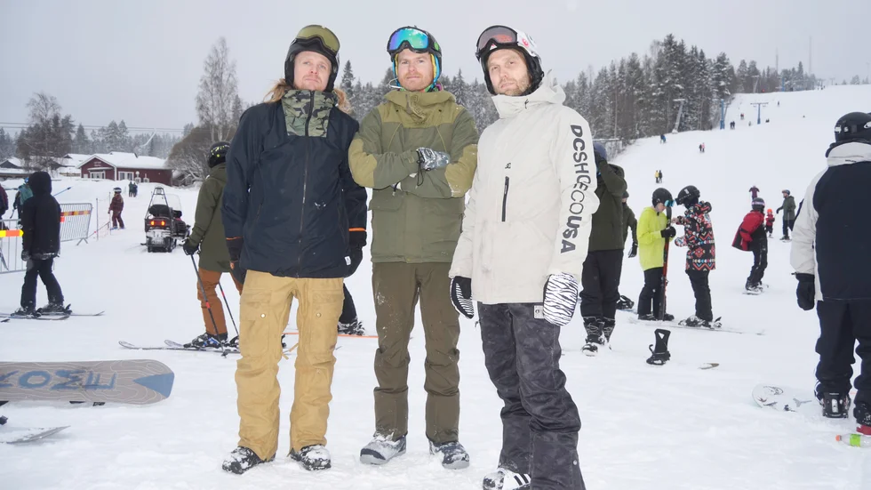 Jon Granlund, André Lindberg och Anton Tuoma startade namninsamlingen ”Vitbergsbacken Nytt liftsystem” som delas på Facebook. Redan efter ett par dagar hade över hundra personer skrivit på.