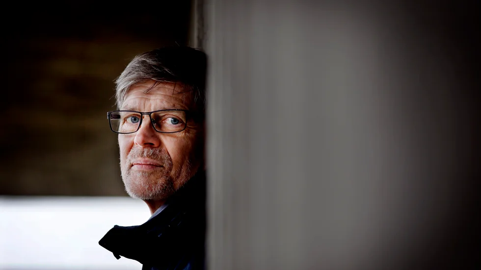 Signar Mäkitalo är smittskyddsläkare i Sörmland. Han berättar att man ser en tydlig koppling mellan resor och nya smittfall.