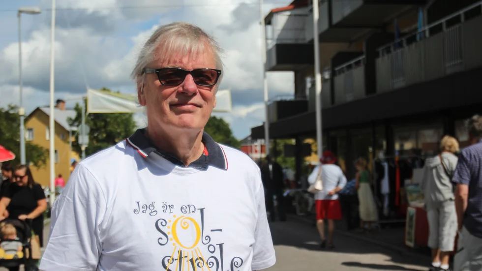 Kjell Sternberg har sedan länge stängt butiken i Vingåker, men fortsätter hjälpa sina kunder med tekniska bekymmer.