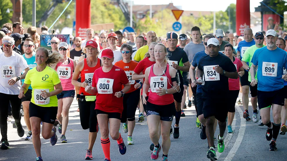 Löparfesten i Eskilstuna byter namn till Å-loppet och Eskilstuna Friidrott tar över arrangemanget med hjälp av Smedernas tidigare ordförande och klubbchef Håkan Ringkvist.