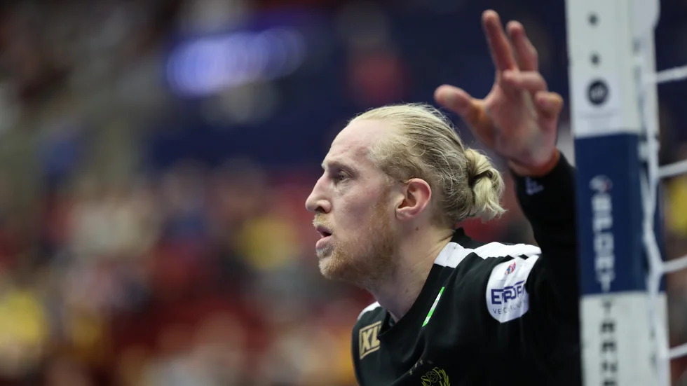 Landslagsmålvakten Mikael Appelgren är axelskadad och blir troligen borta året ut. Arkivbild.