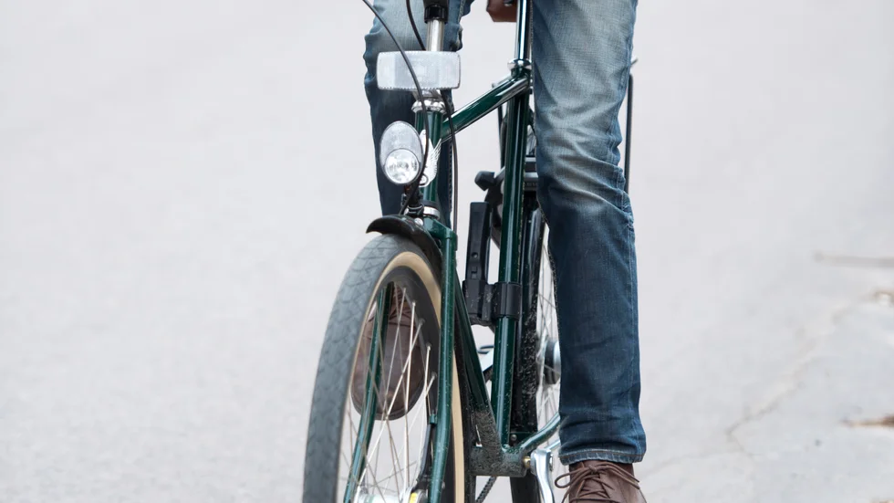Cyklar mycket både i Eskilstuna, Torshälla och ut till Sundbyholm och jag måste klaga på underhållet av cykelbanorn, skriver signaturen "Rigmor". Personen på bilden har ingen koppling till insändaren.
