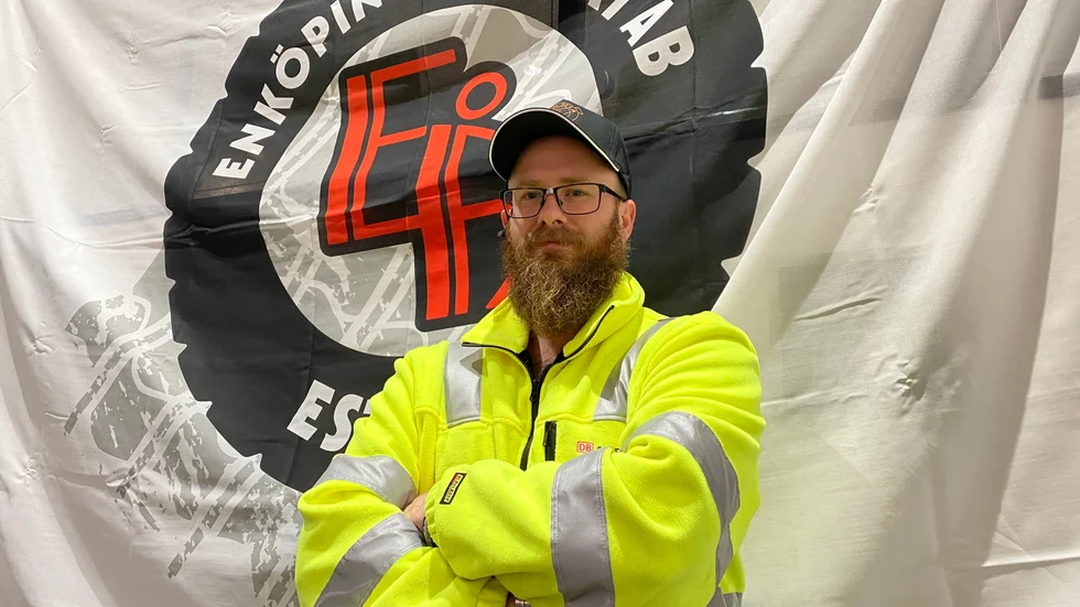 Albin Granholm Rönnberg, lastbilschaufför vid Enköpings Åkeri, tog initiativ till en EÅ-grupp i Musikhjälpen.