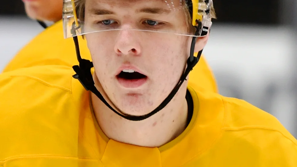 Nu har ESK-fostrade Jonatan Berggren visat att han kan göra både assistpoäng och mål i Tre Kronor.