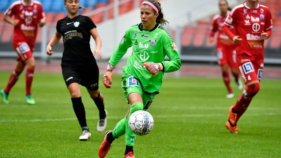 Stephanie Labbé är klar för sin fjärde svenska klubb i karriären.