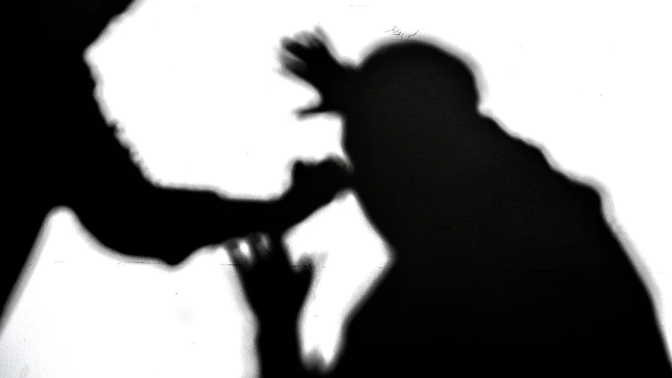 En man på en arbetsplats i Luleå har polisanmält en kollega för att ha attackerat honom och tagit strupgrepp. Bilden har inget samband med texten.
