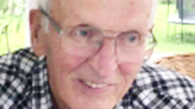 Yngve Lindkvist, Medle.