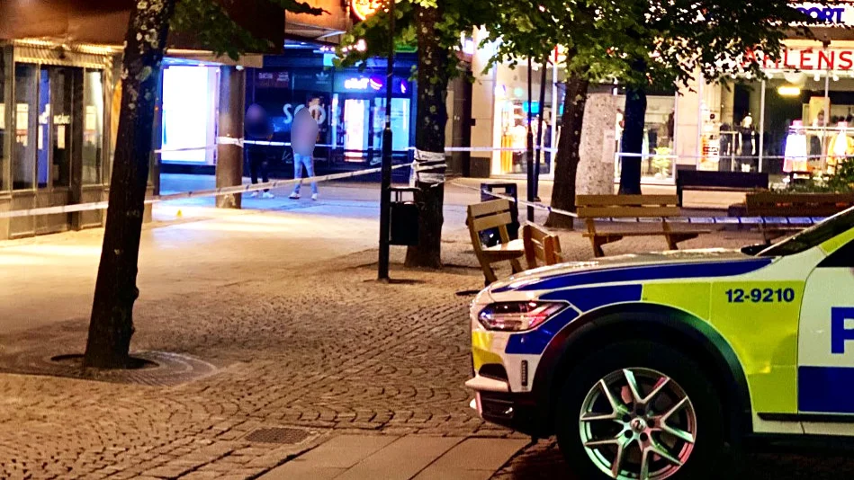 Under lördagskvällen spärrade polisen av delar av centrala Skellefteå efter en misstänkt misshandel.