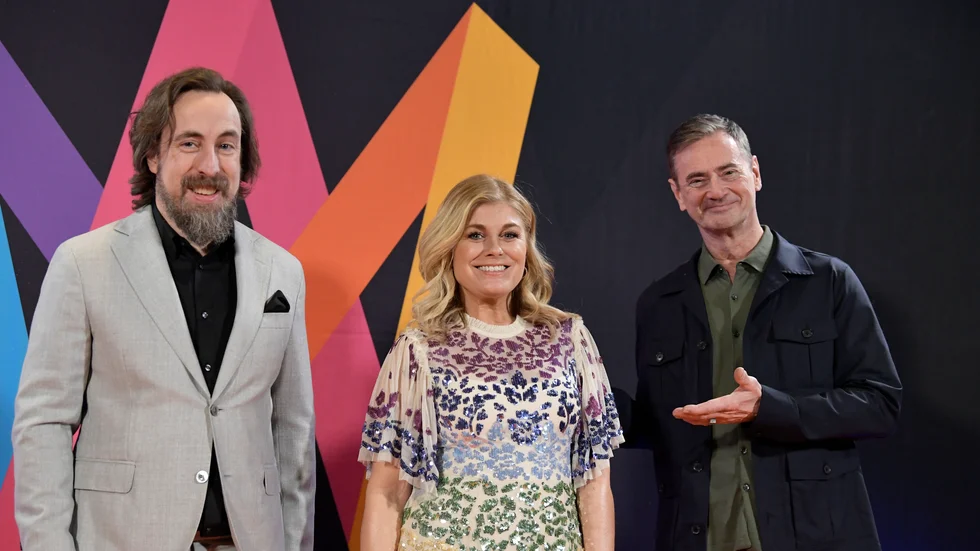 Per Andersson och Pernilla Wahlgren leder Melodifestivalen tillsammans med Christer Björkman.