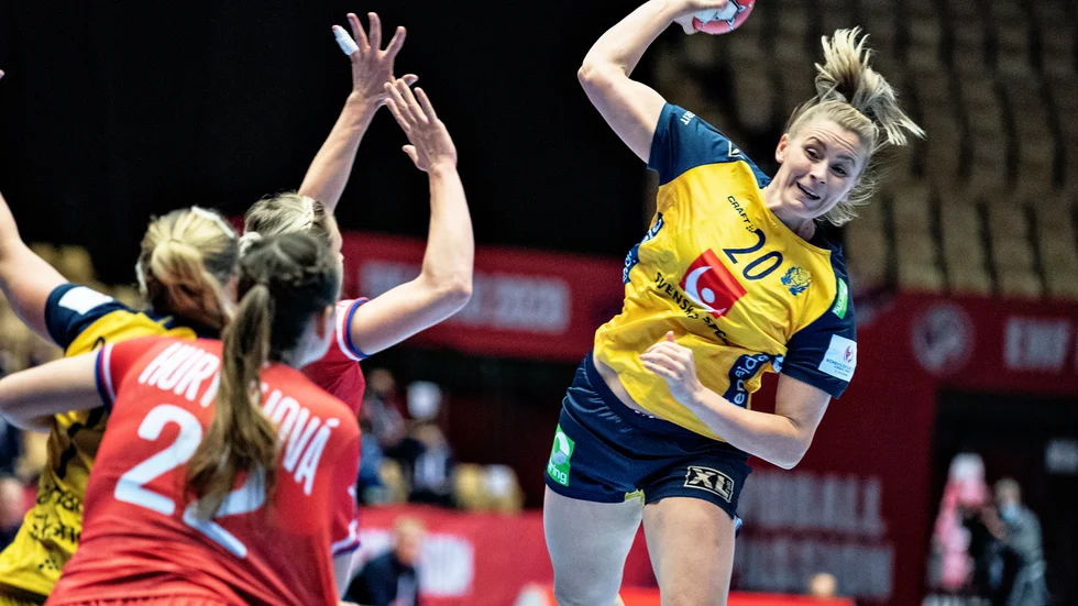 Bella Gulldén i EM-matchen mot Tjeckien.