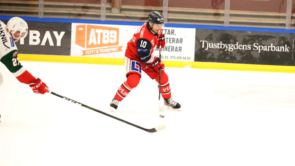 Gerry Fitzgerald bidrog med ett mål och en assist.