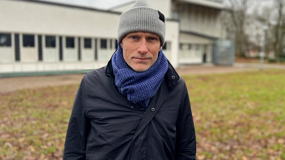 "Vår investeringsplan är ganska fylld som den är. Med det ekonomiska läget vi har nu behöver vi gå varsamt fram. Visionen är att det skulle kunna ligga en multihall på den här tomten" säger Jonas Nyström.