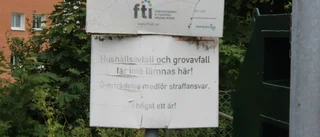 Kommunen kollar sopor- polisanmäler de som är utanför