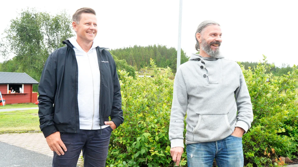 Joachim Manberg, till vänster, berättar om planerna för Stadsfesten 2021.