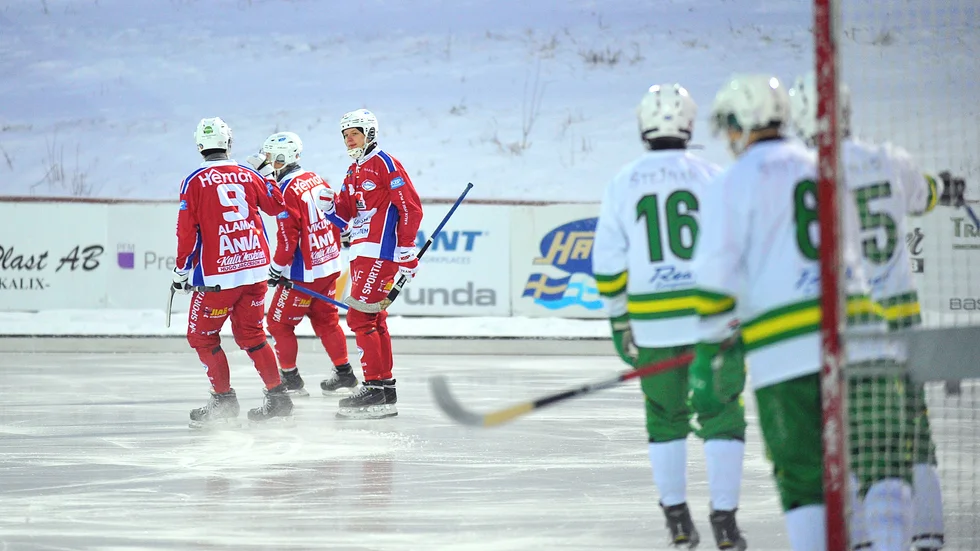 Kalix Bandy verkar få vänta på att spela matcher.