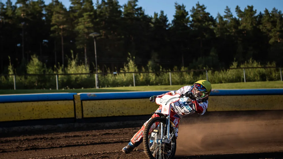 Rasmus Jensen lämnar Rospiggarna för att köra för Mikael Teurnbergs Dackarna.