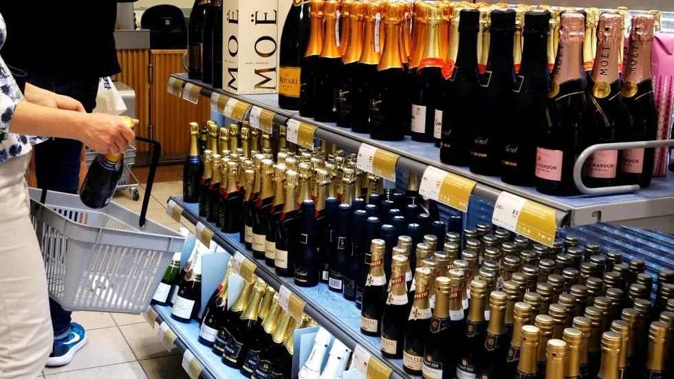 Champagne. Det och andra finare drycker har tagits i beslag.