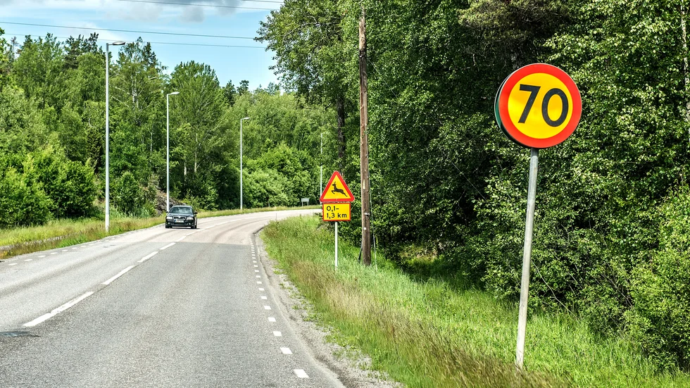 Bor du utanför en centralort eller större stad där det inte finns några andra valmöjligheter än att åka bil för de sex milen till och från jobbet, så kostar enbart drivmedlet 200–250 kronor per dag beroende på bil- och bränsletyp, skriver Pia-Maria Johansson, ordförande, Landsbygdspartiet oberoende.