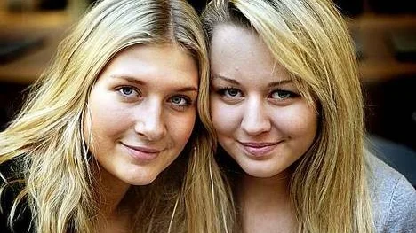 Stina Birath och Johanna Levine.