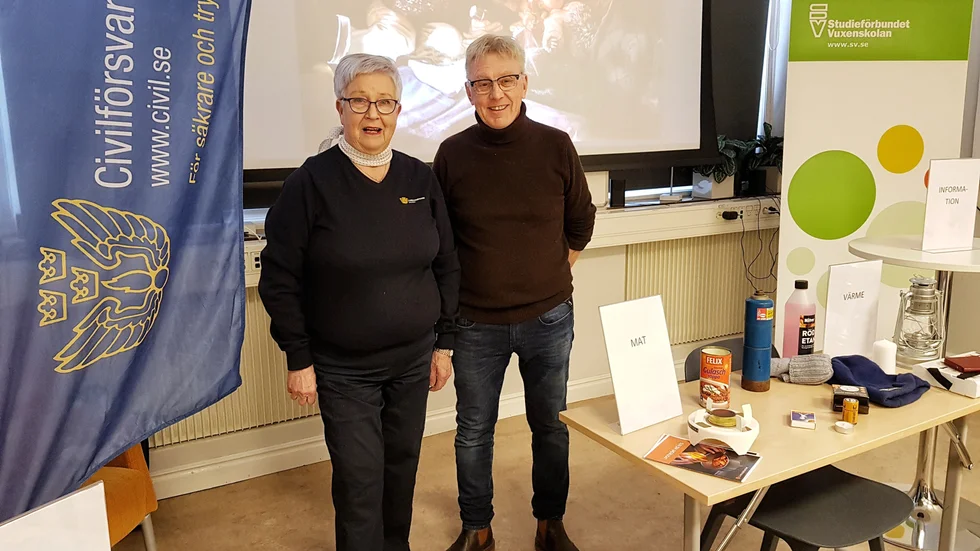 Britta Svensson och Kent Lundqvist höll i en informationskväll riktad till föräldrar som undrar över hur man kan prata med barnen kring kris och krig.