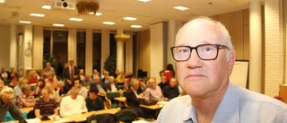 "Jag ger mig själv sparken som ordförande"