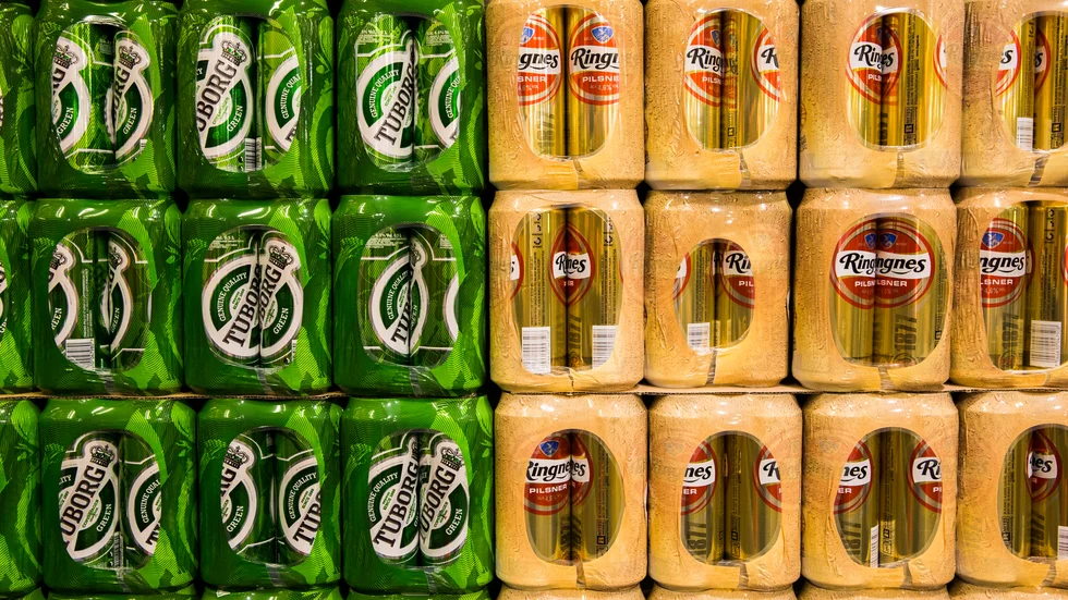 Männen stoppades i tullen med bland annat drygt 277 liter starköl. Genrebild.