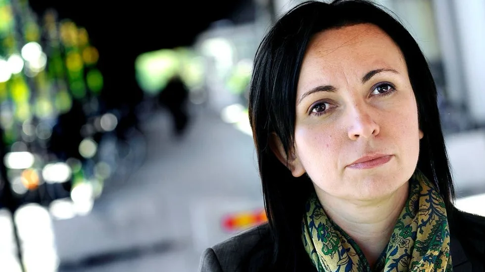 Sana Suljanovic (M), barn- och utbildningsnämndens andra vice ordförande, vill undanta en av grundskolorna från nedläggningshot. "Vi är inte nöjda med underlaget gällande den skolan", säger hon.