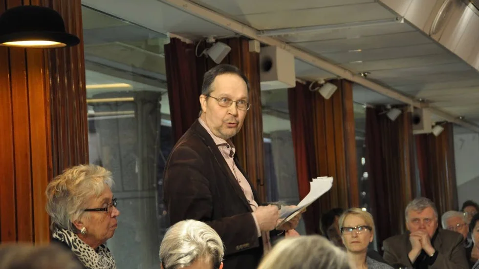 Engagerad. Håkan Holmberg, UNT:s politiske chefredaktör, har gått till botten med Sverigedemokraternas tankegods.