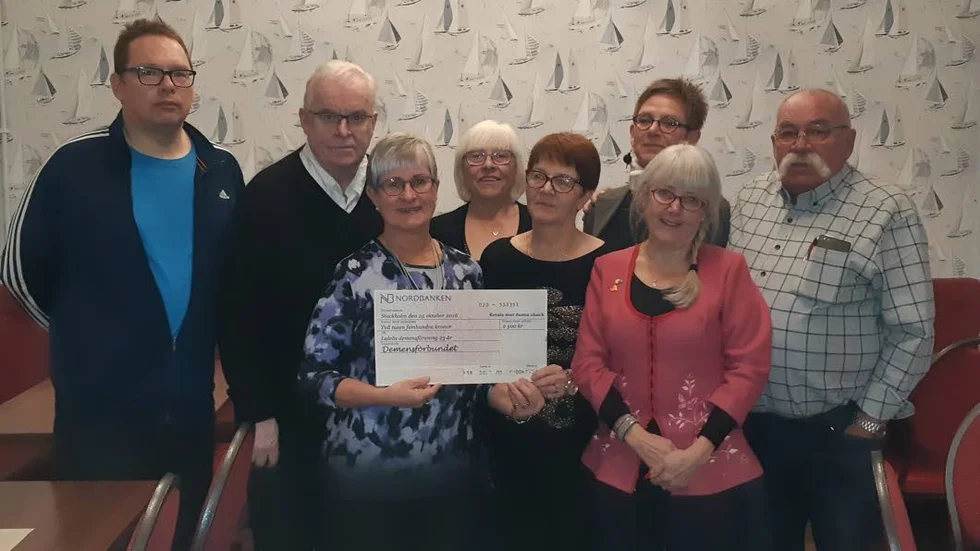Bakre raden: Per-Anders Gustafsson, Max Carlman, Anna-Lena Forslund, Birgit Virtala, Christer Gustavsson, Främre raden Christina Morin, Inger Hultberg och Catharina Montgomery.