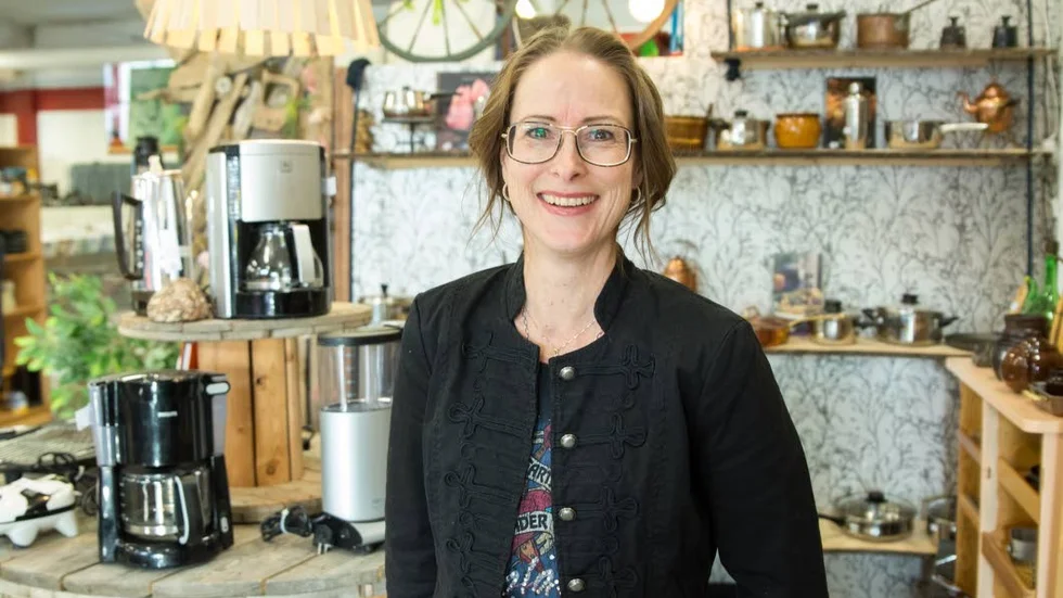 "När en vara tillslut blir till sopor ska den åtminstone ha fått leva så länge som möjligt", säger Maria Nyström.