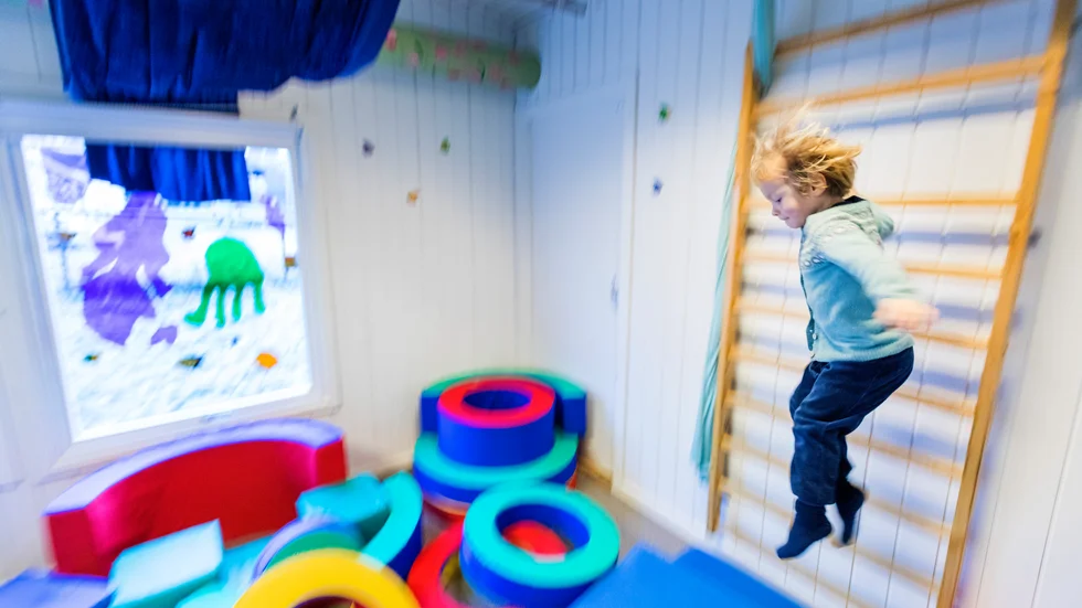 Kommunal har under en tid krävt nationella bemanningsriktlinjer för personal inom vård och omsorg, men har nu även lagt till krav på bemanning inom förskola, skriver Catarina Eriksson och Sara Üksik, Kommunal.