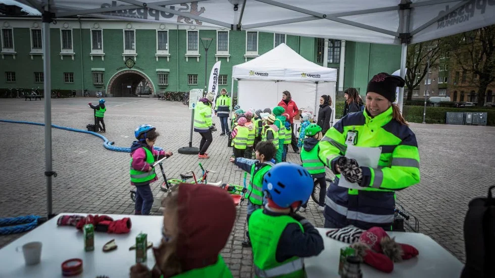 I veckan anordnas Uppsala kommuns Cykelvecka. Bilden är från "Buslätt att cykla rätt på Vaksala torg" från förra året.