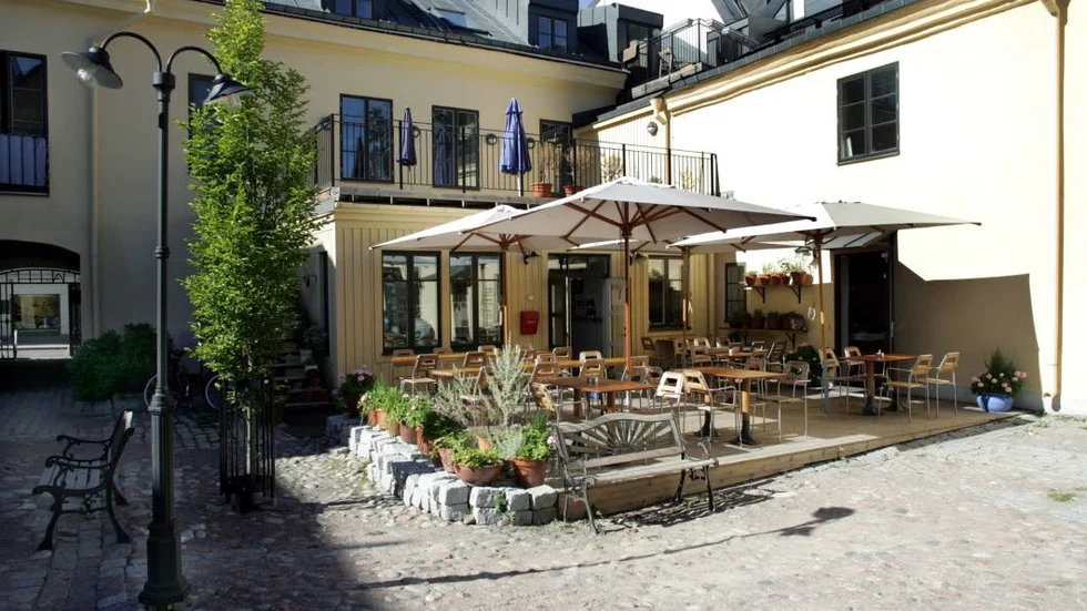 Snart fylls innergården av musik igen.