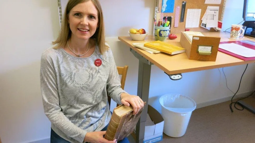 Fokuserar på webben. Lovisa Alvtörn har lagt ut en mängd information på Språk- och folkminnesarkivets webbplats sedan hon började arbeta där.