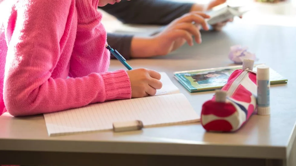 Barn i vfamiljehem får ofta en splittrad skolgång och satsningen på deras skolgång är därför viktig anser socialnämnden.