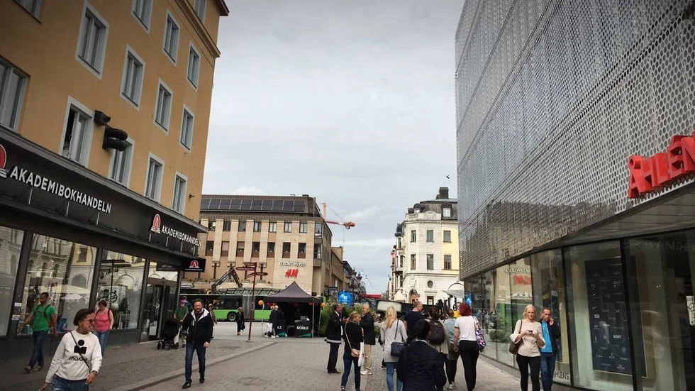 Fler affärer behövs i centrum, skriver Marianne Fohlström.