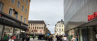 Varför utlokaliseras alla affärer?