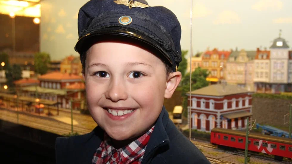Ludvig Rösth, 9, kom ända från Knivsta för att se modelltågen i Söderby söder om Alunda. - Jag har varit intresserad av tåg sedan jag vara fyra år, och jag vill bli lokförare, säger han.