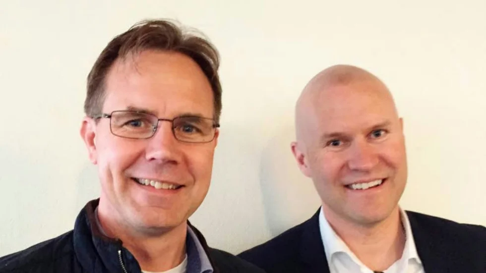 Nöjda. Gravity4 köper upp det Uppsalabaserade IT-bolaget adX Search. Niklas Östh, teknikchef och Mikael Pettersson, vd på adX Search ser köpet som ett erkännande och hoppas de kommer skapa jobbtillfällen för mellan 20-30 personer under de närmsta åren.
