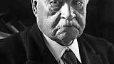 Nobelpristagare i kemi. På sin doktorsavhandling fick Svante Arrhenius så lågt betyg att en forskarkarriär i Uppsala ej var möjlig.