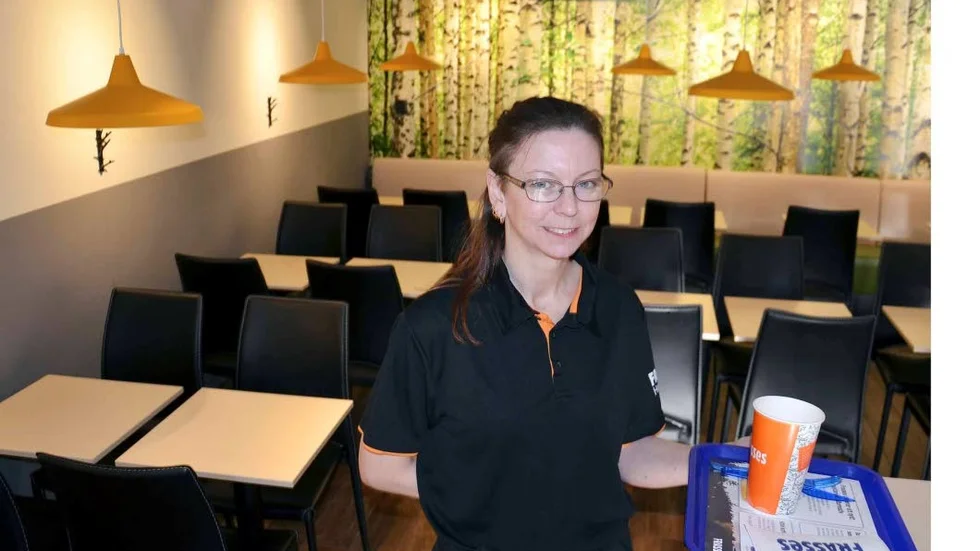 Fräscht och ljust. Kicki Holmström har rotrenoverat sin restaurang efter övertagandet. " Vi har fått fem fler platser och även större rörelseyta för de som äter här."