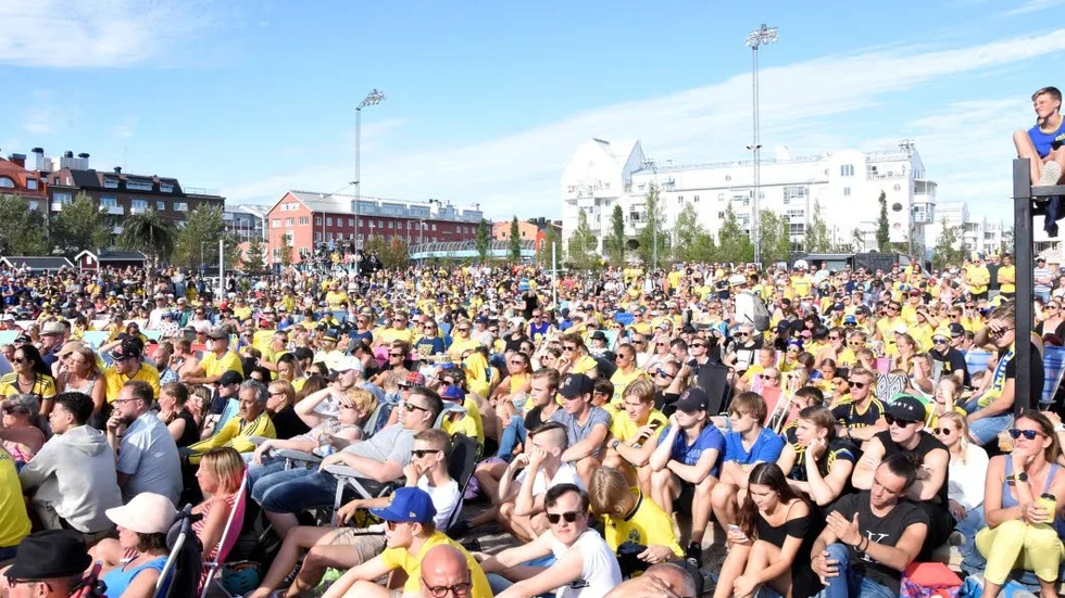 Ordningsvakter och polis hade en lugn eftermiddag som gick i glädjens tecken.