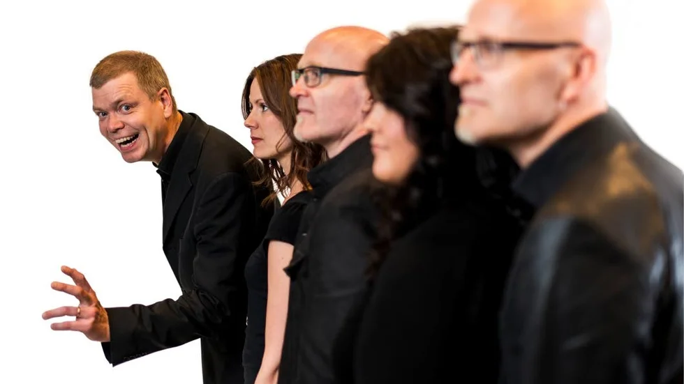 Premiär på torsdagen för nya vokalgruppen Superproffseliten på Reginateatern.