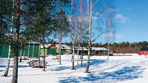Här på Trekanten tillverkas huskomponenter till Skanska Byggsystem i Gullringen av långtidsarbetslösa. Foto: Janne Strömsten