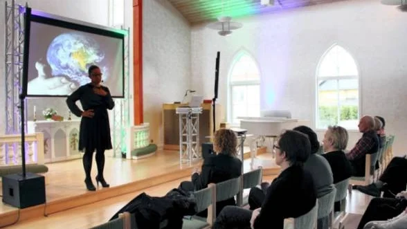SKB hade bjudit in Alice Bah Kunke som är hållbarhetschef på ÅF till ett seminarium om hållbarhet.   *** Local Caption *** SKB hade bjudit in Alice Bah-Kuhnke som är hållbarhetschef på ÅF till ett seminarium om hållbarhet.