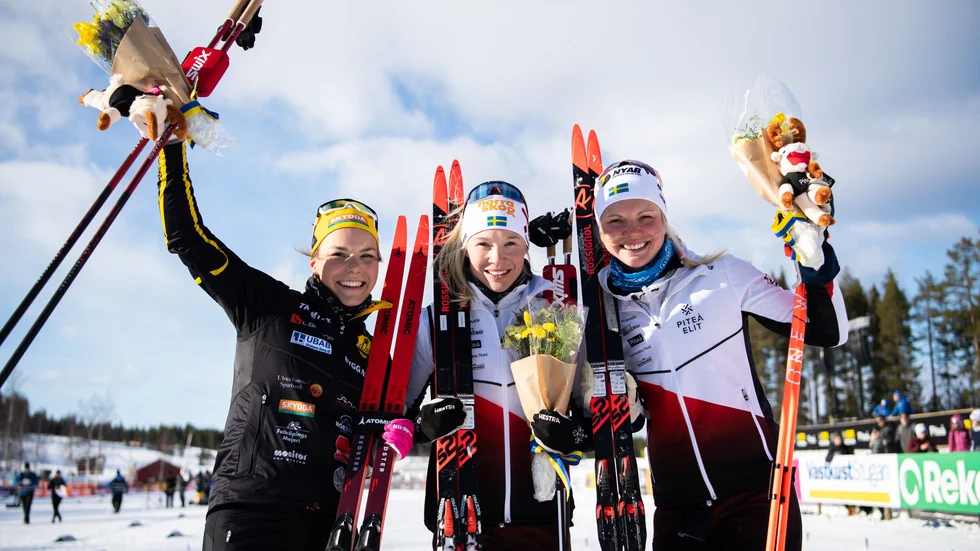 Jonna Sundling och Emma Ribom blev båda medaljöser under damernas sprint. 
