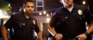 Actionfylld klapp på polisaxeln