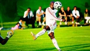 Moses Gitau gjorde ett av målen i Assyriskas segermatch hemma mot Mjölby AI FF.Foto: Andreas Skogh