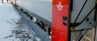 Nästan hälften av alla tåg i länet försenade