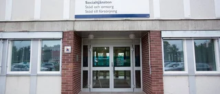 Konsulter föreslår färre chefer